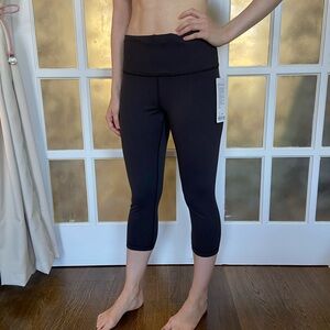 Black “Wunder Train HR Crop 21inch” lululemon Leggings